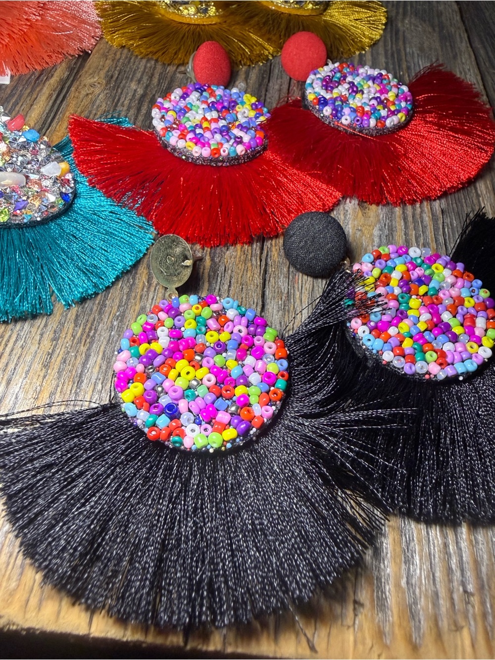 SHEIN Multicolor Seed Bead Fan Tassel Hair Clip - Black & Red Accents